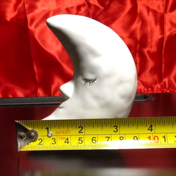 Ceramic Moon Trinket✅ - Picture 5 of 5